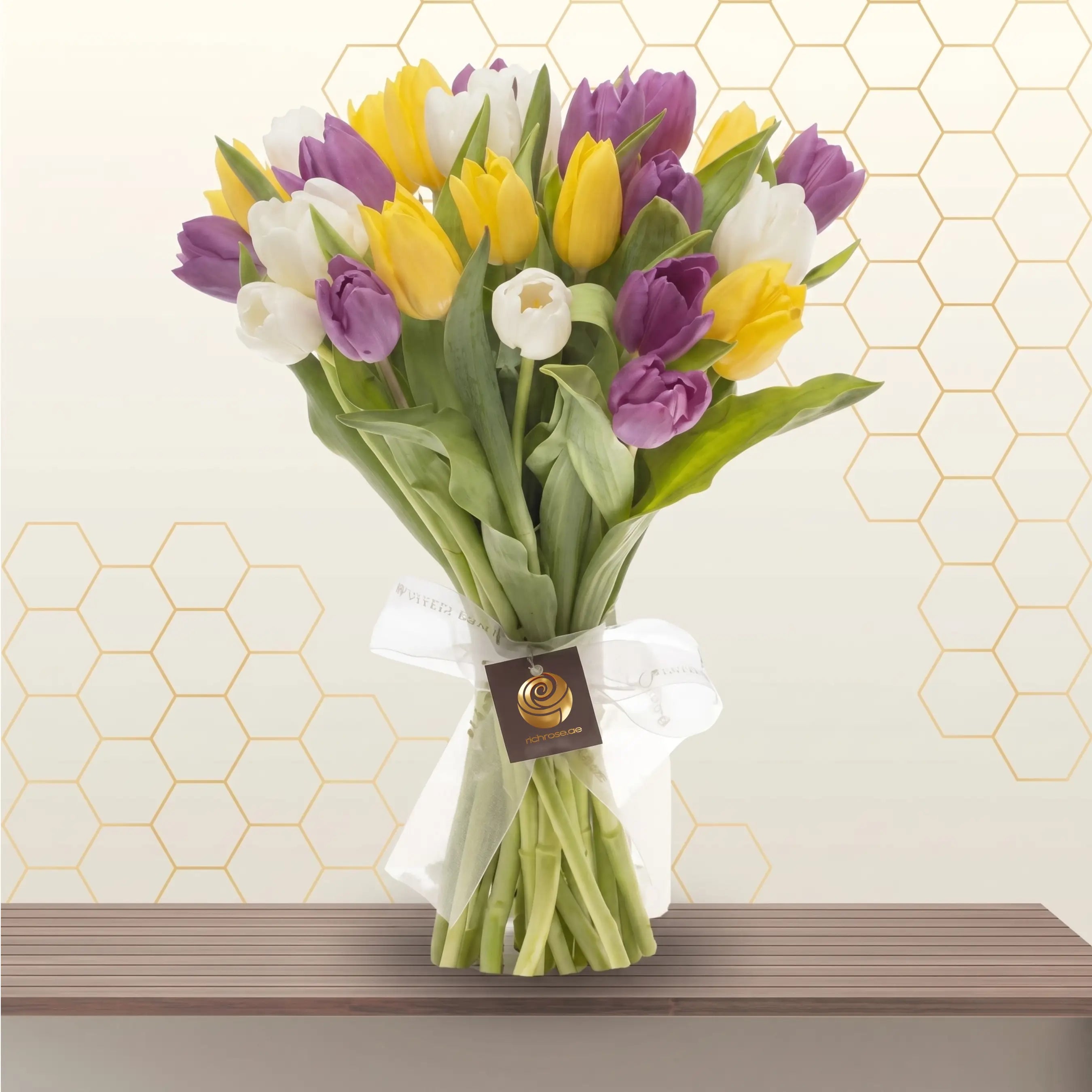 mixed tulips bunch - best flowershop in dubai Main image