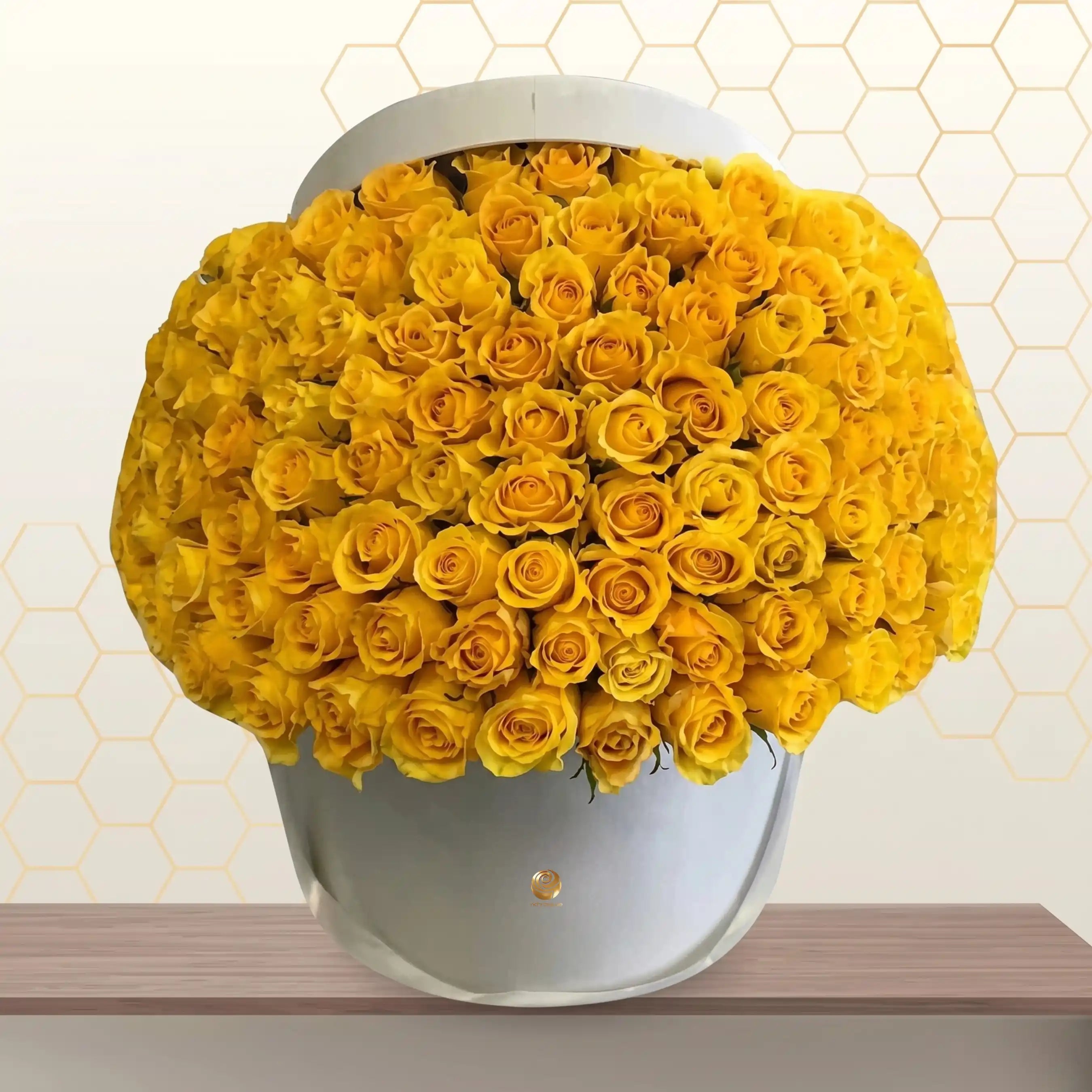 CALVIN - 100 YELLOW ROSES IN BOX Main image