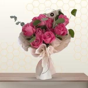 Pink roses bouquet Main image