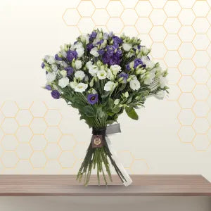 White and purple spray roses bunch Main image