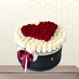 Valentine Smoothy - Red and White Roses Heart Designed in Round Premium Box Main image