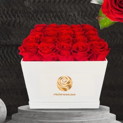 GITEGA-  Valentines Fresh Red Roses Box