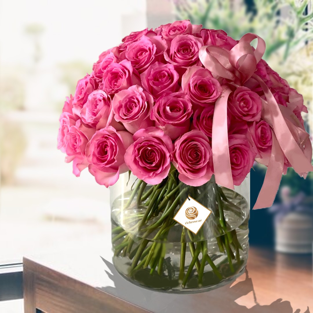 Pink Roses is Cylinder Vase