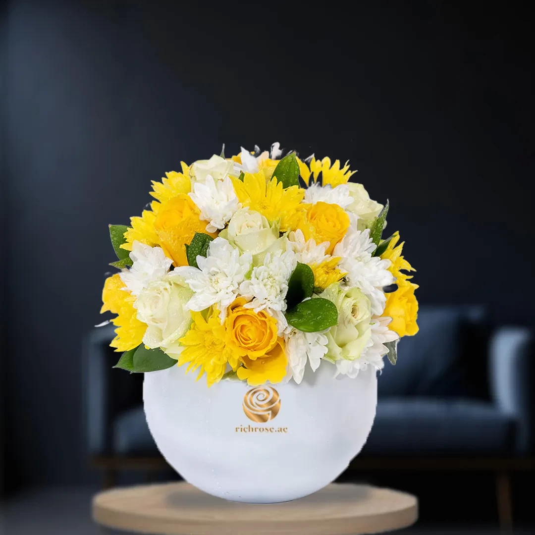 NOCOSIA- Graceful Chrysanthemum and Roses Box