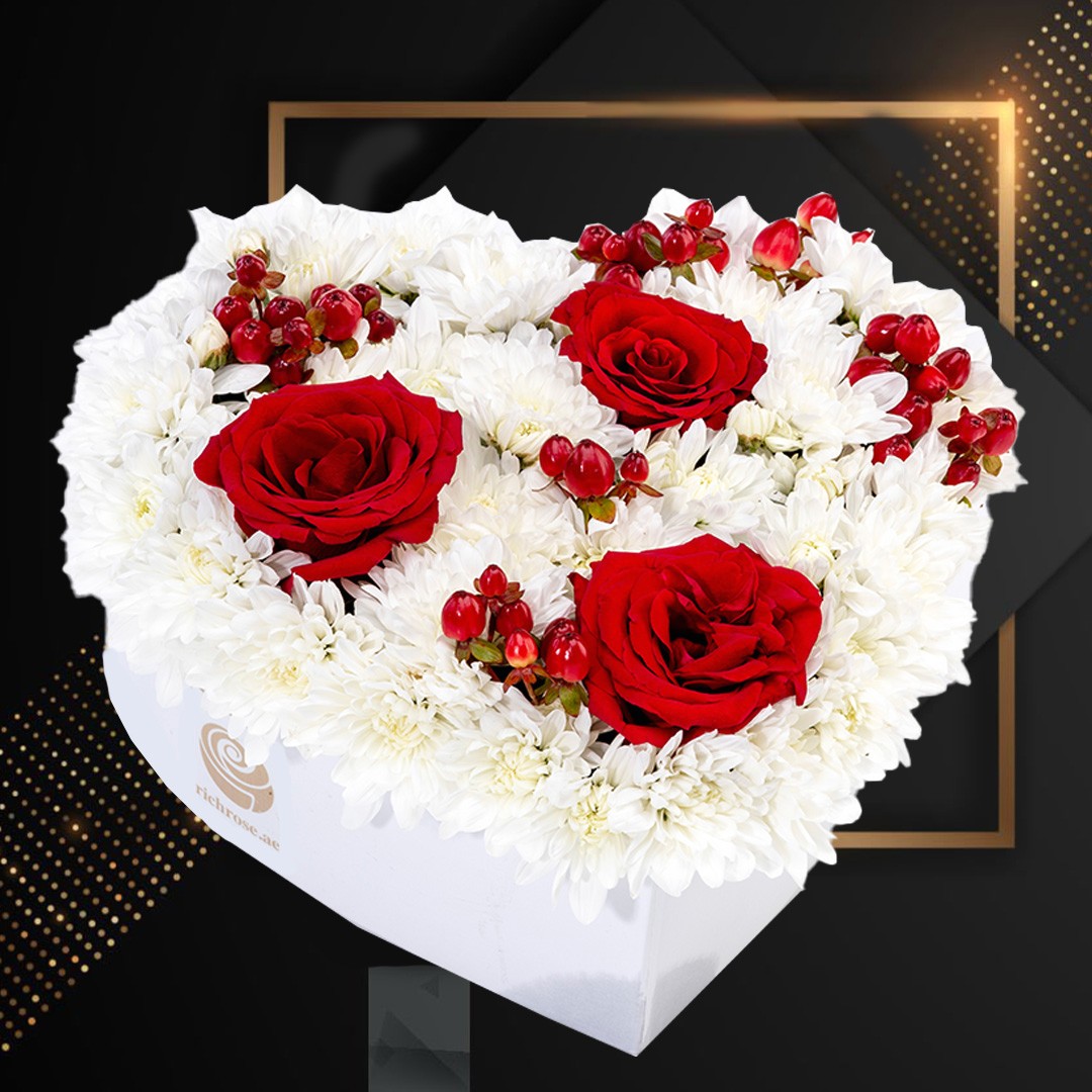 DAKAR- Valentine's Flowers in Heart Shape Box