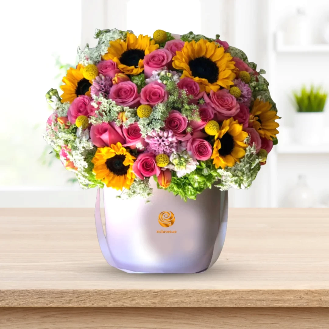 Barcelona - Luxury Mixed Flowers Box