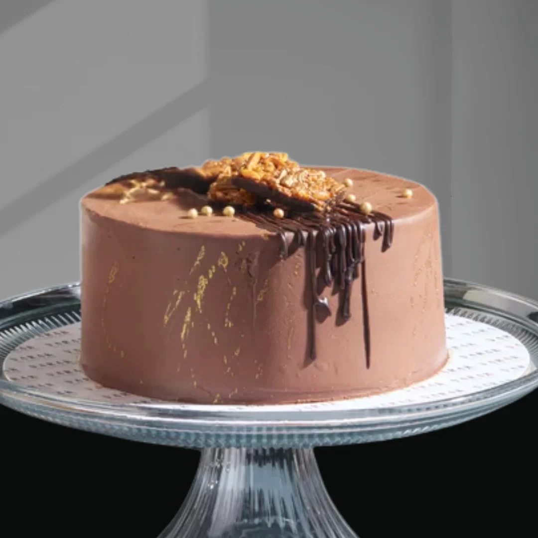 CHOCOLATE ALMOND - The classic Chocolate almond cake upped in style