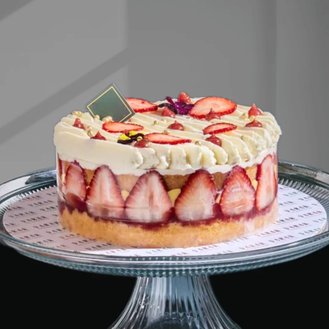 STRAWBERRY & CREAM - Classic strawberry chunks embroidered