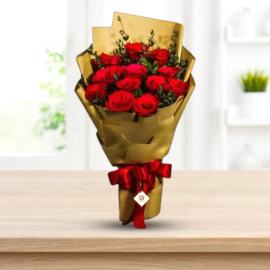 Babe - Valentine's Red Roses Golden Bouquet