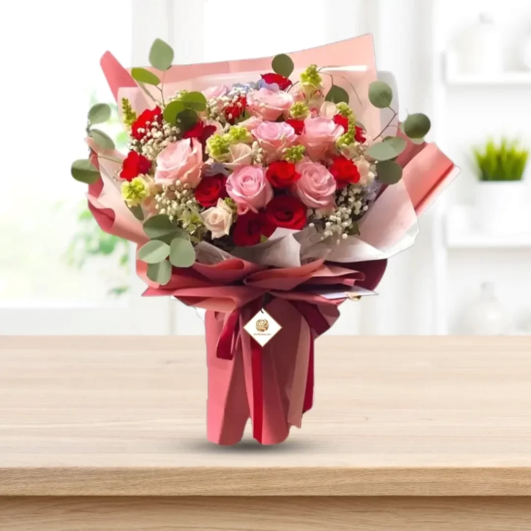 Shuggy Roses – Romantic Red and Pink Mixed Rose Valentine’s Bouquet