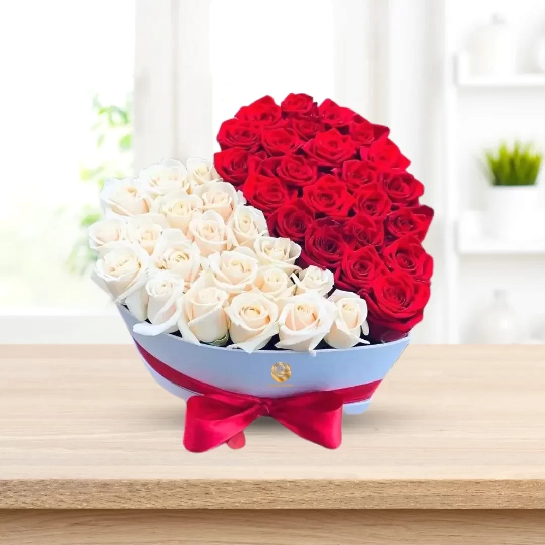 IRISH WISH – Split Red and White Rose Heart-Shaped Luxury Box