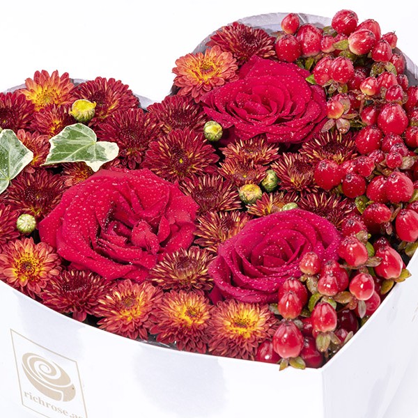 PRAGUE- Valentines Heart of Fragrance Flower Box