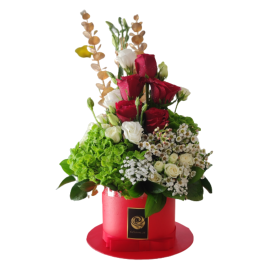 AMAZON - Red Roses and Green Hydrangea Hat Arrangement