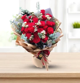 QUEER - Premium Red Rose & White Bloom Bouquet