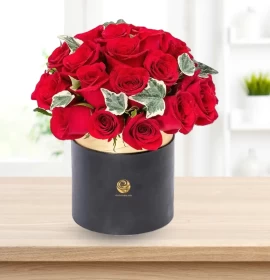 PANAMA – Valentine’s Ravishing Red Roses in Luxury Black Box Arrangement